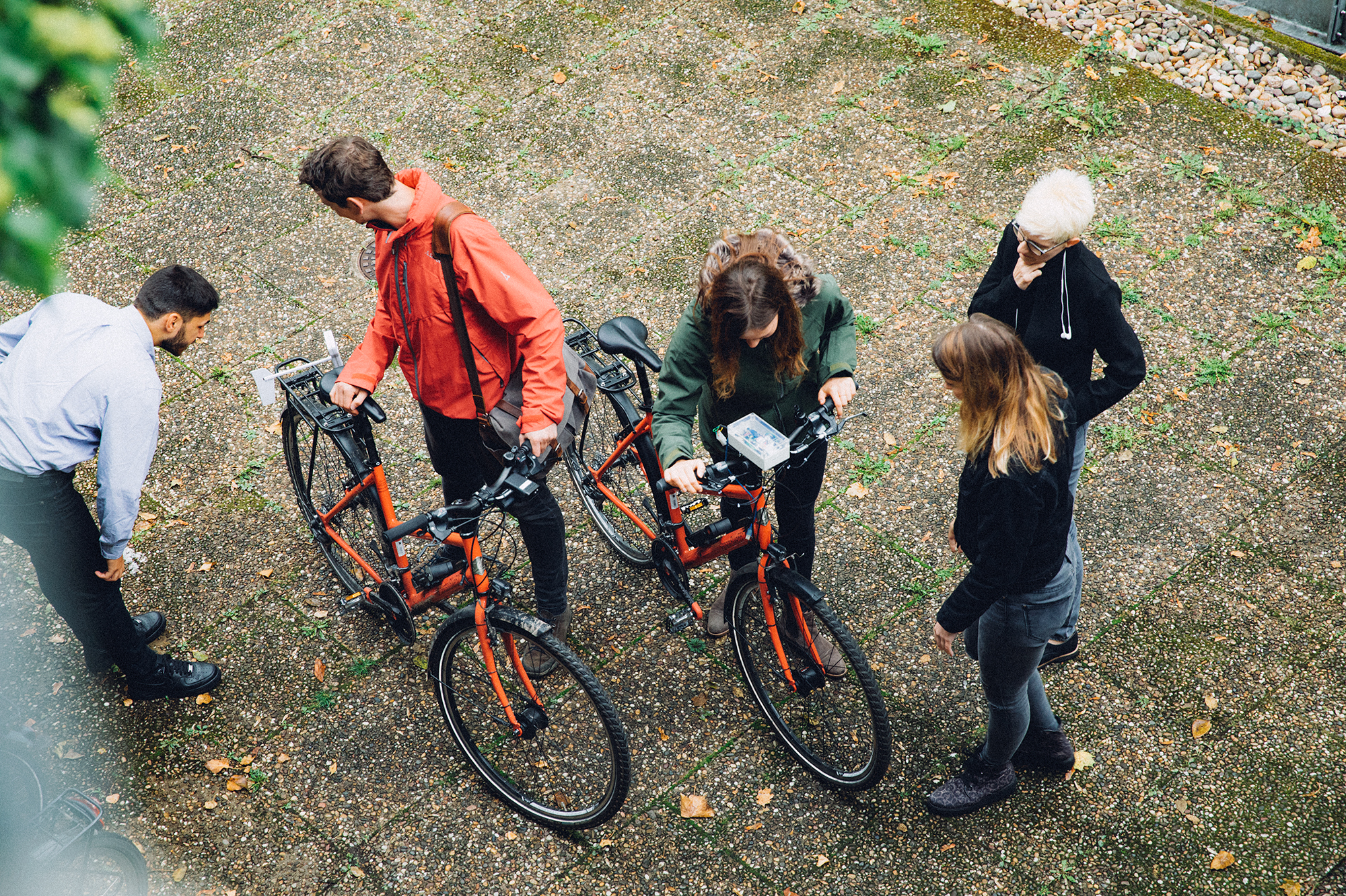 Erforschung des Radverkehrs an der HKA Mit den Sensorbikes der HKA können die Überholabstände der vorbeifahrenden Autos gemessen werden