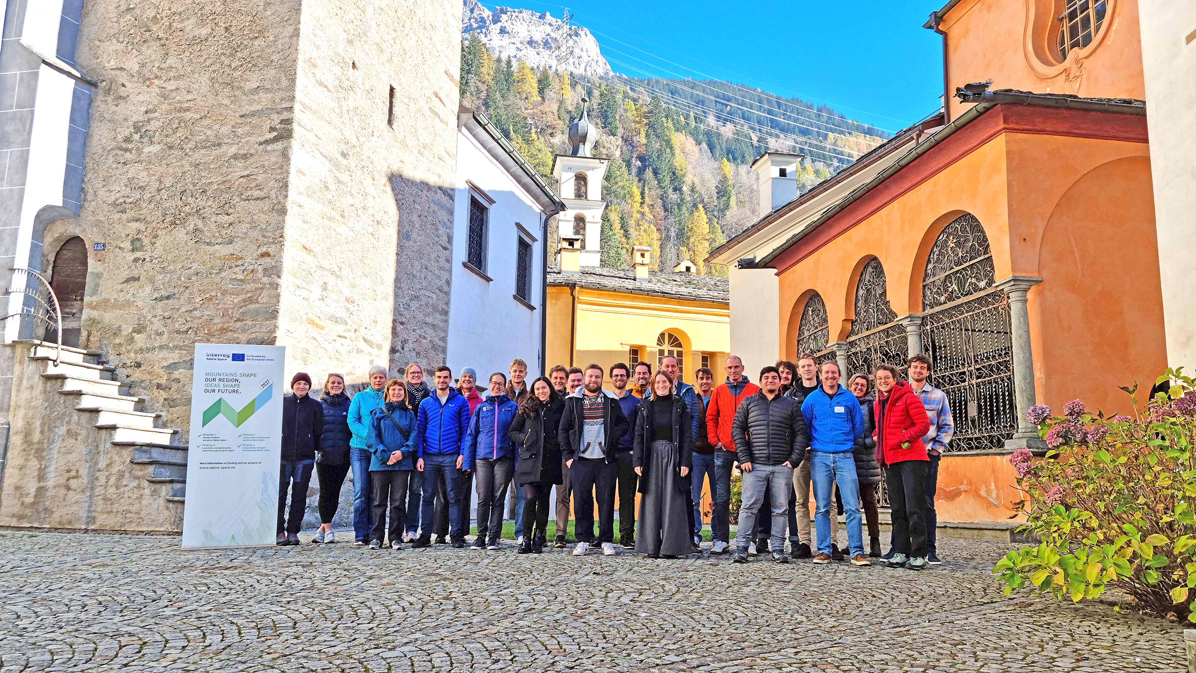 Hochschule Karlsruhe an europäischem Forschungsprojekt zur Bewältigung des Klimawandels im Alpenraum beteiligt Teilnehmer:innen beim Kickoff-Meeting Mitte November des internationalen Forschungsprojekts „Waterwise“ im Schweizer Poschiavo