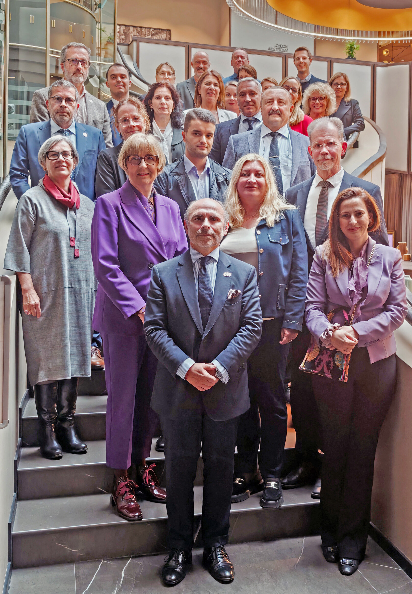 Zukunft der INGENIUM European University nimmt in Brüssel Gestalt an Weichenstellung für INGENIUM European University: Rektorin Prof. Dr. Rose Marie Beck (l.) beim INGENIUM Alliance Council in Brüssel