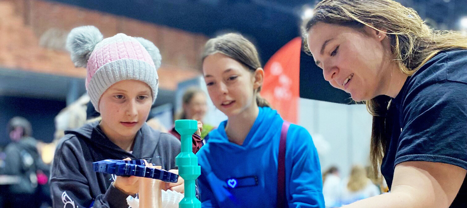 Junge Menschen für MINT begeistern