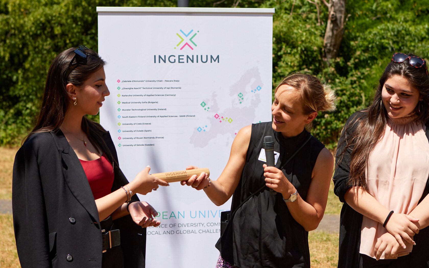 Staffelstabsübergabe für INGENIUM Staffelstabsübergabe für INGENIUM