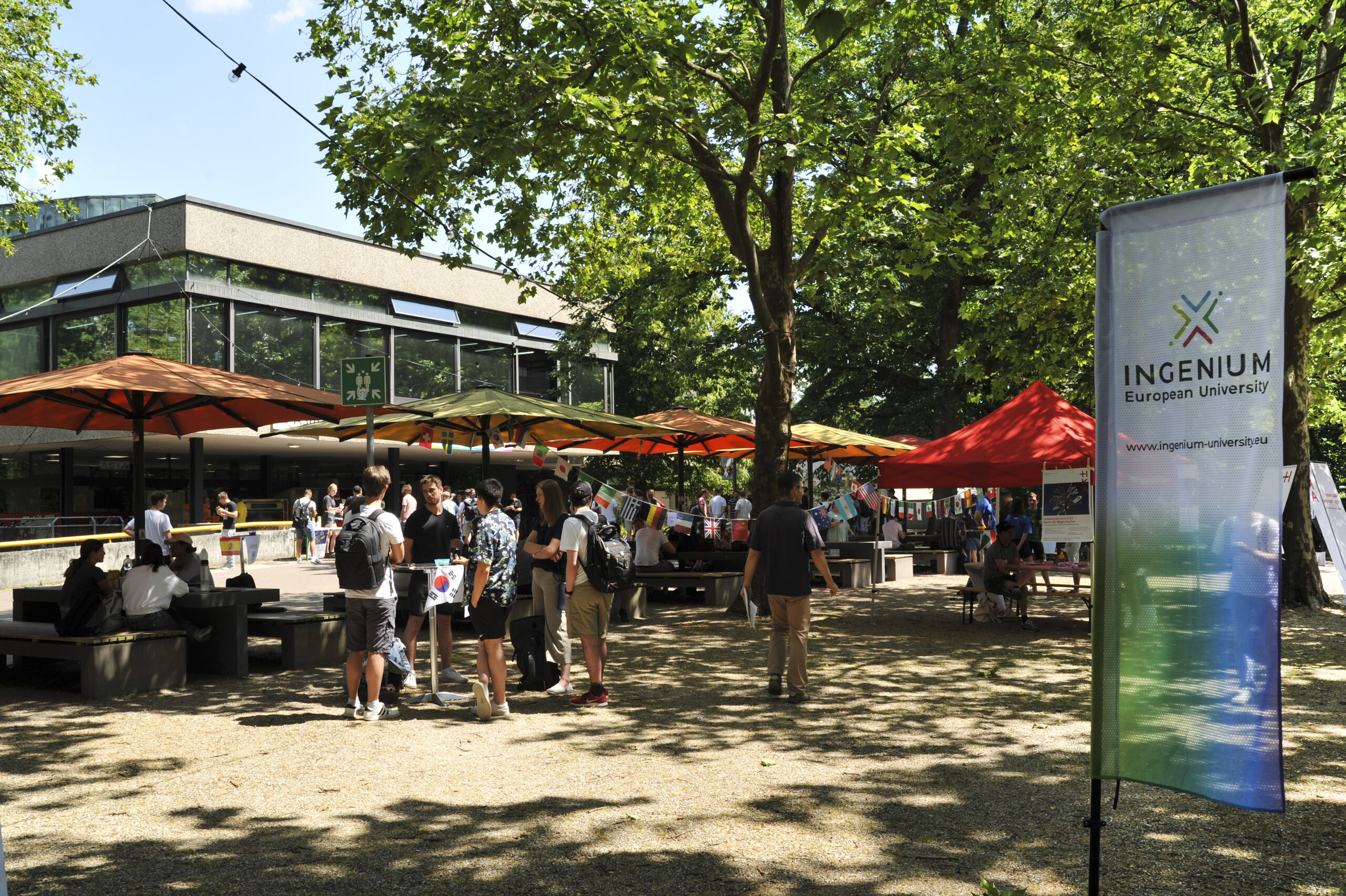 Crossing Borders 2023 Messe über Auslandsaktivitäten auf dem Campus der HKA