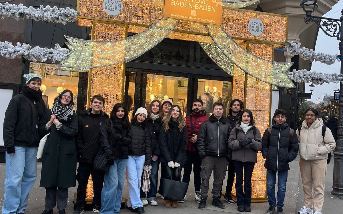 Gruppenfoto Exkursion Baden-Baden