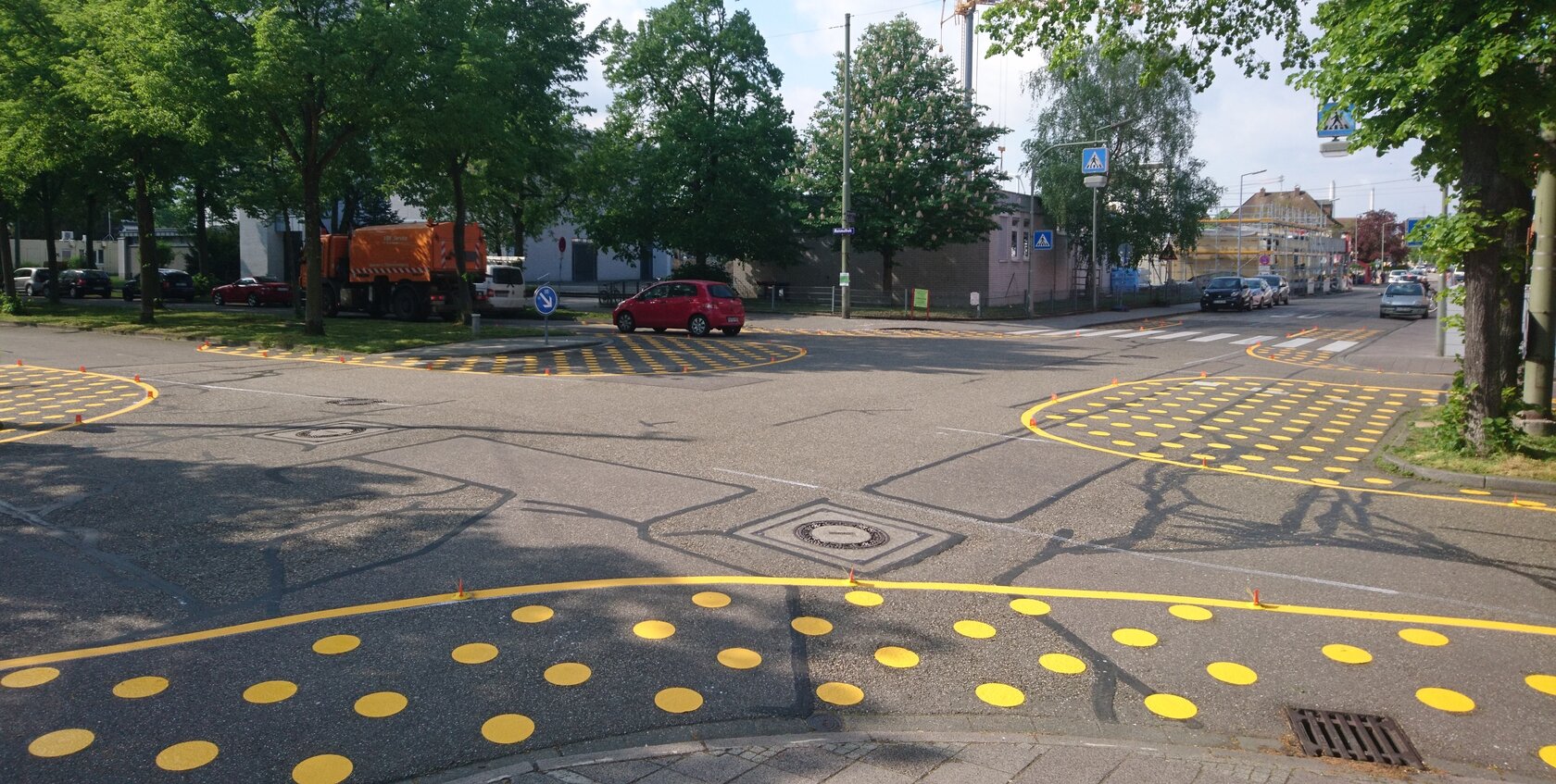 Fußverkehrsflächen Knielingen Markierte Fußverkehrsflächen in Knielingen