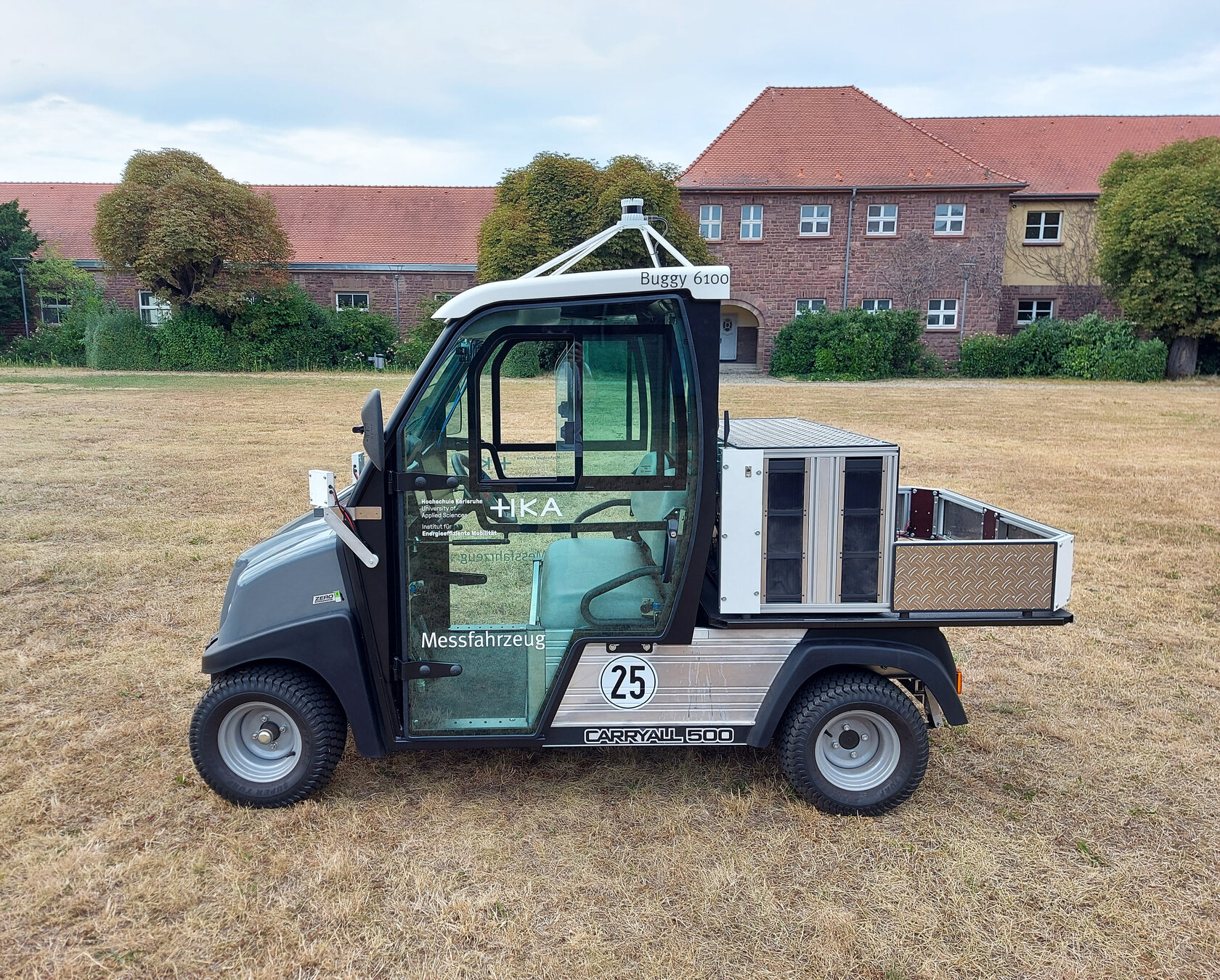 Demonstratorfahrzeug für das Projekt: Golf cart „Buggy 6100“