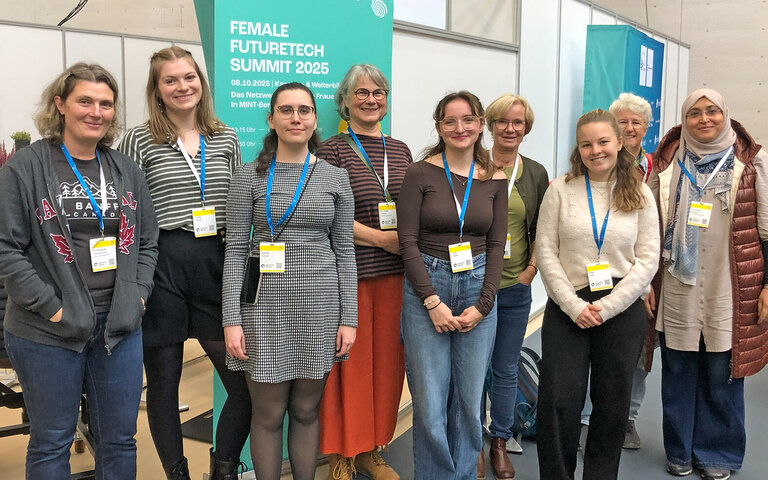 Das Team der Hochschule Karlsruhe (v. l. n. r.): Dr. Margarita Aleksandrova, Hanna Hörner, Melanie Schmal, Dr. Cosima Klischat, Jolee Knittel, Heidi Kurpat, Maja Götz, Simone Brandt, Dr. Kawther Aboalam