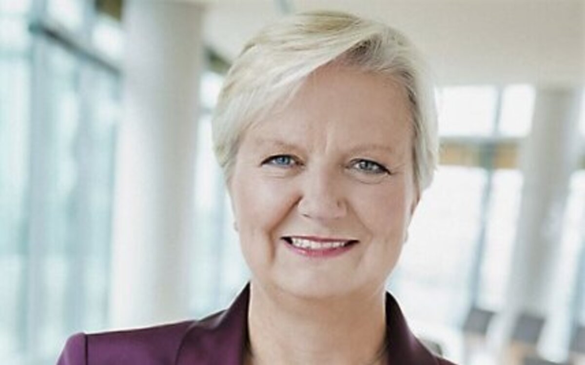 photo of Dr. Heike Hanagarth